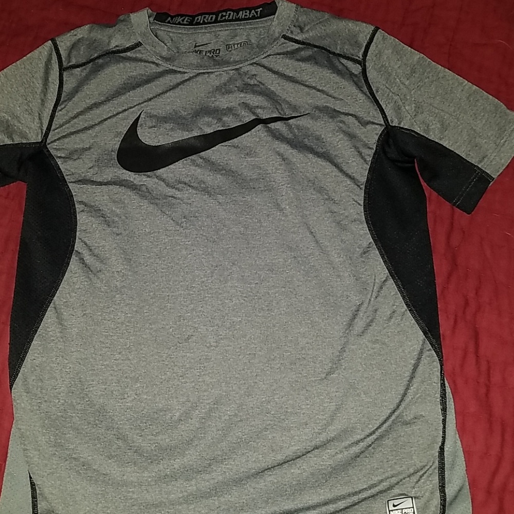 Nike Pro Combat fitted boys medium